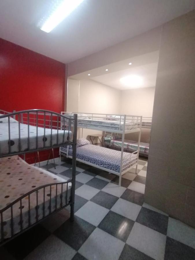 Hostal Casa Rosa - Madrid — Fotos 3